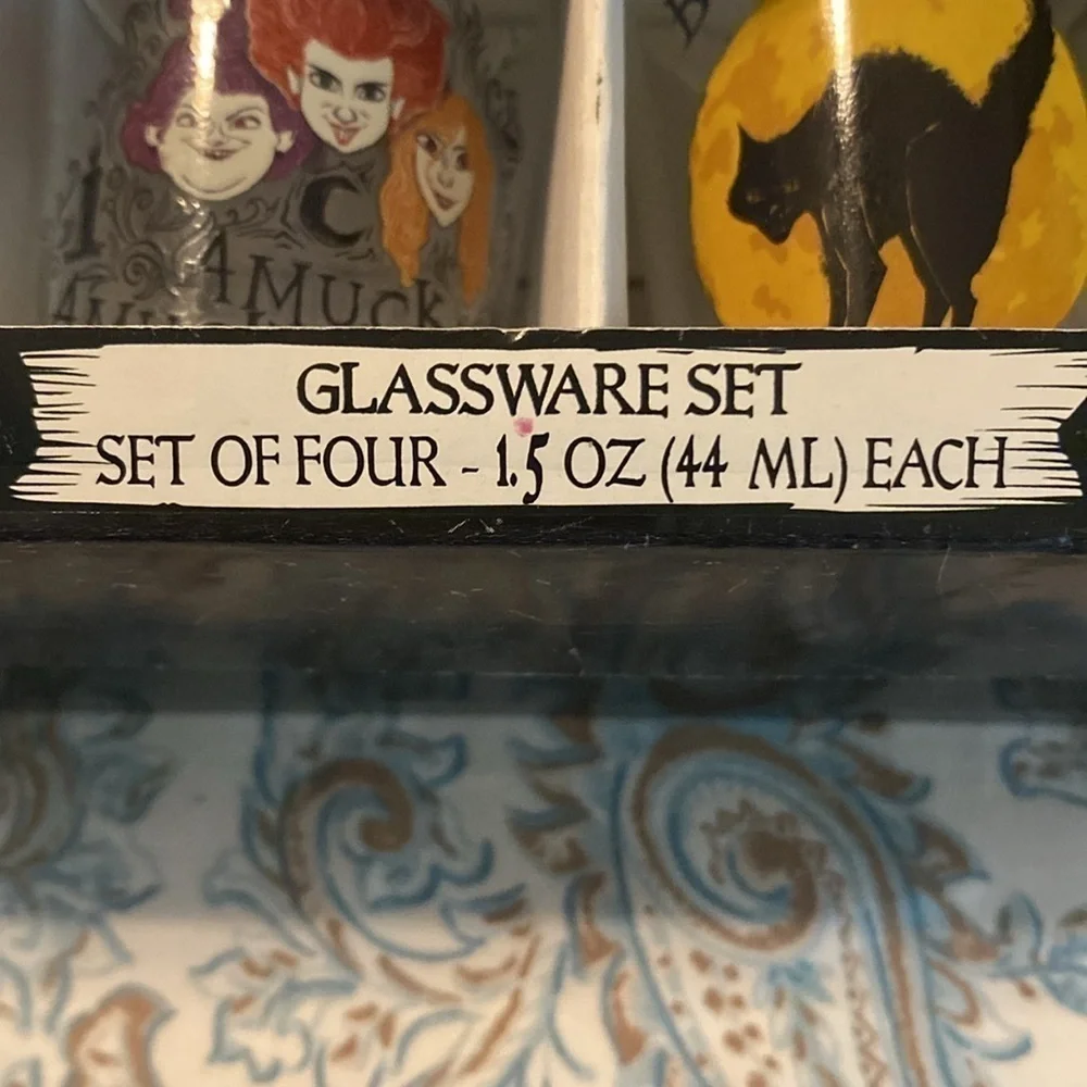 Hocus Pocus Disney Shot Glass Set Halloween